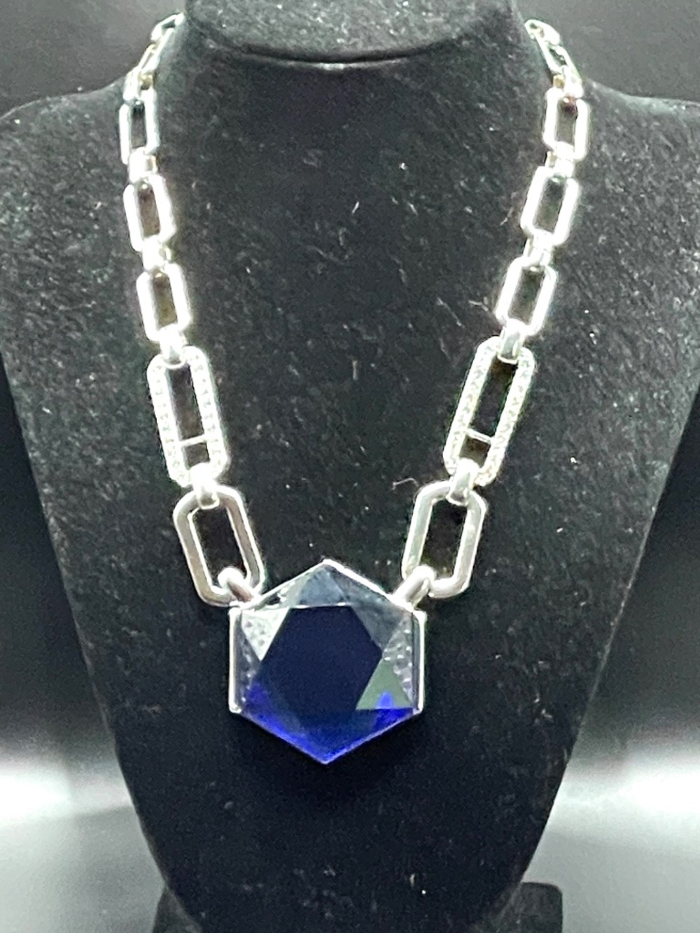 NWT Kenneth Cole New York Royal Blue Silver Tone Paper Clip Chain Necklace